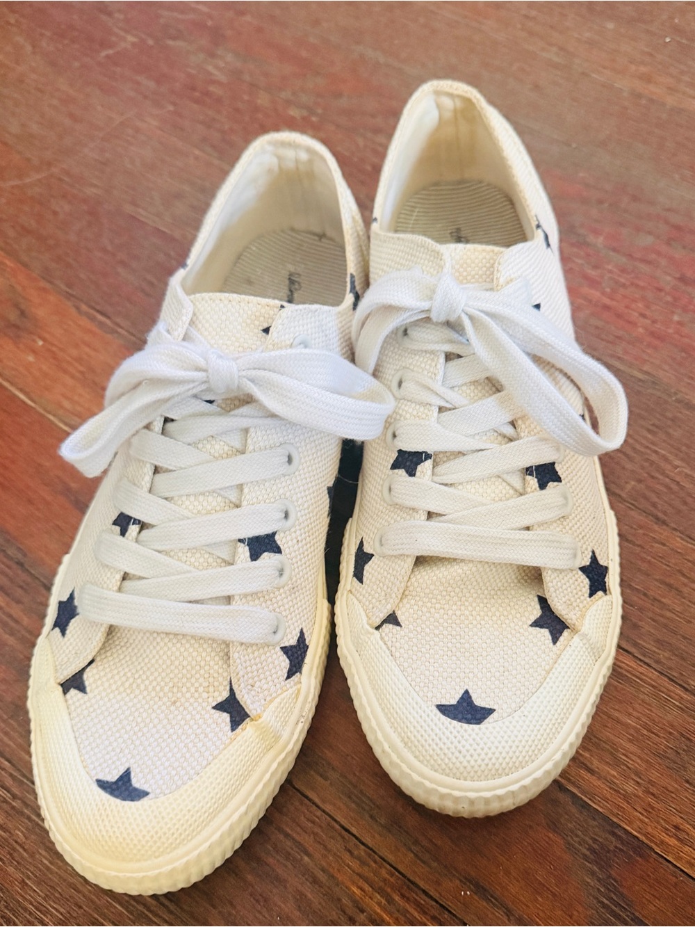 Universal Thread White Canvas Sneakers with Navy Star Print